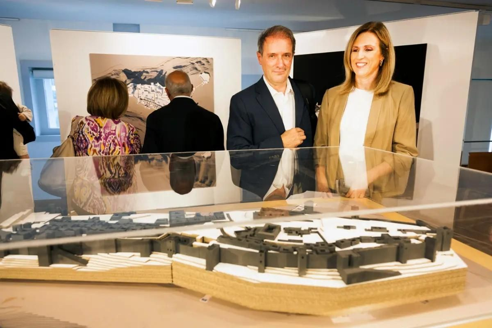 Descubre los secretos de la arquitectura de la Alhambra a través de una fantástica exposición visual