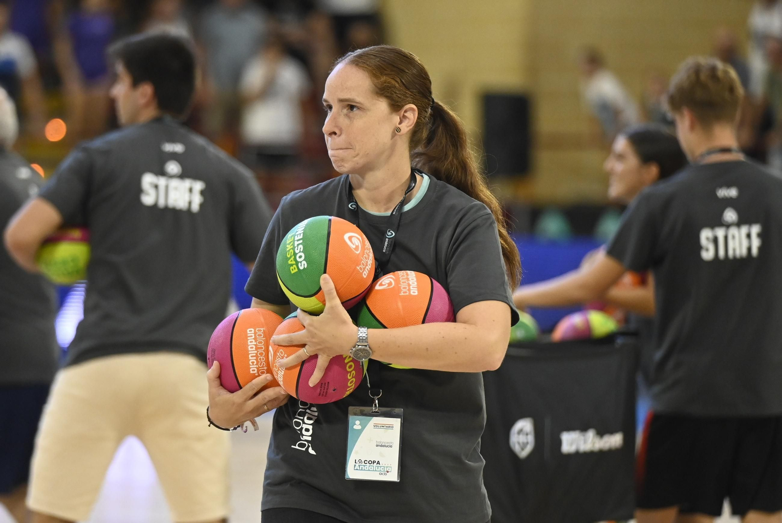 Las mejores fotos del ambiente en Vista Alegre para el Unicaja - Covirán Granada de la Copa de Andalucía de baloncesto