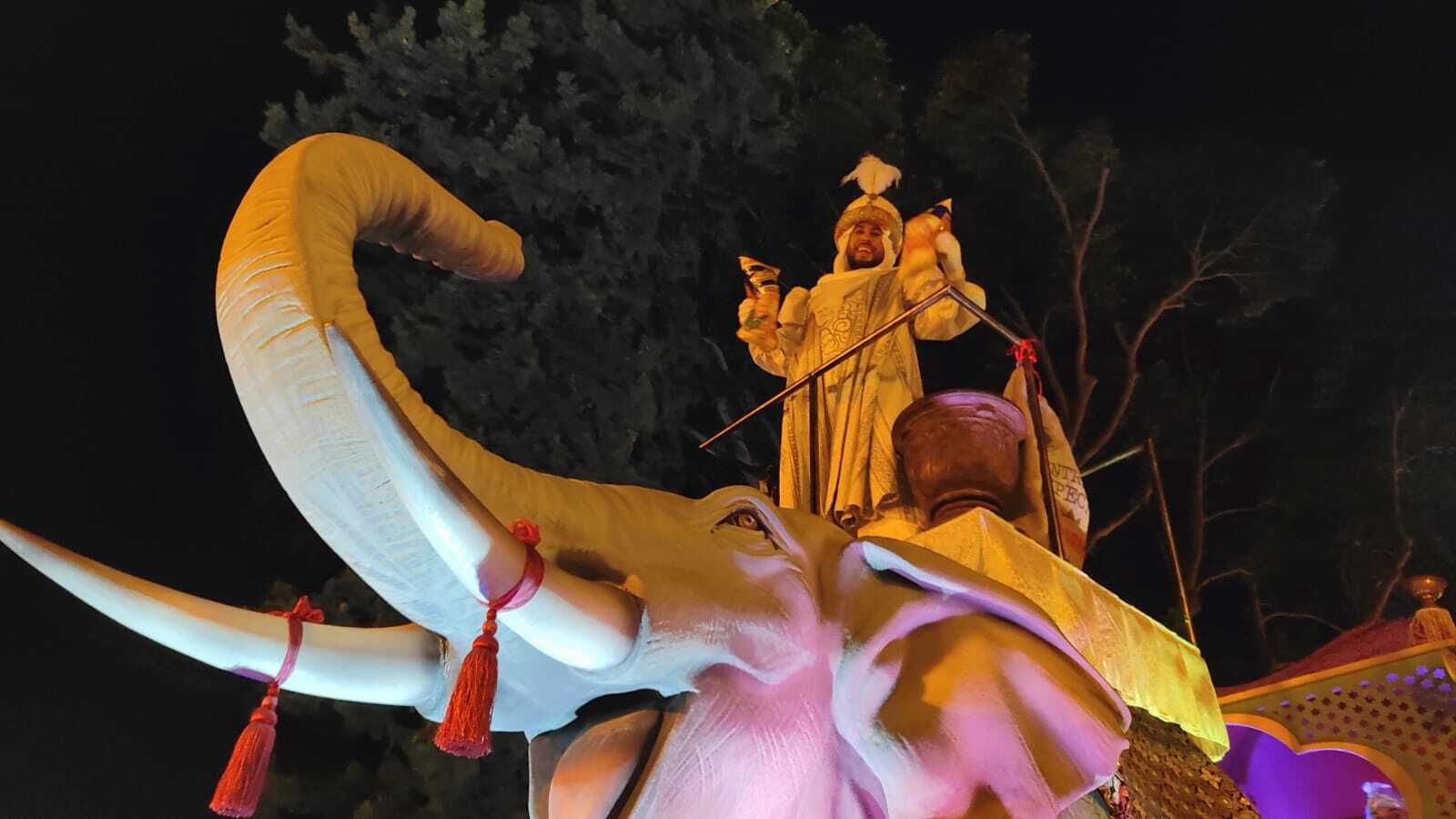 Una imagen de la carroza de Aladín, que se ha sumado este año a los personajes de las cabalgatas navideñas.