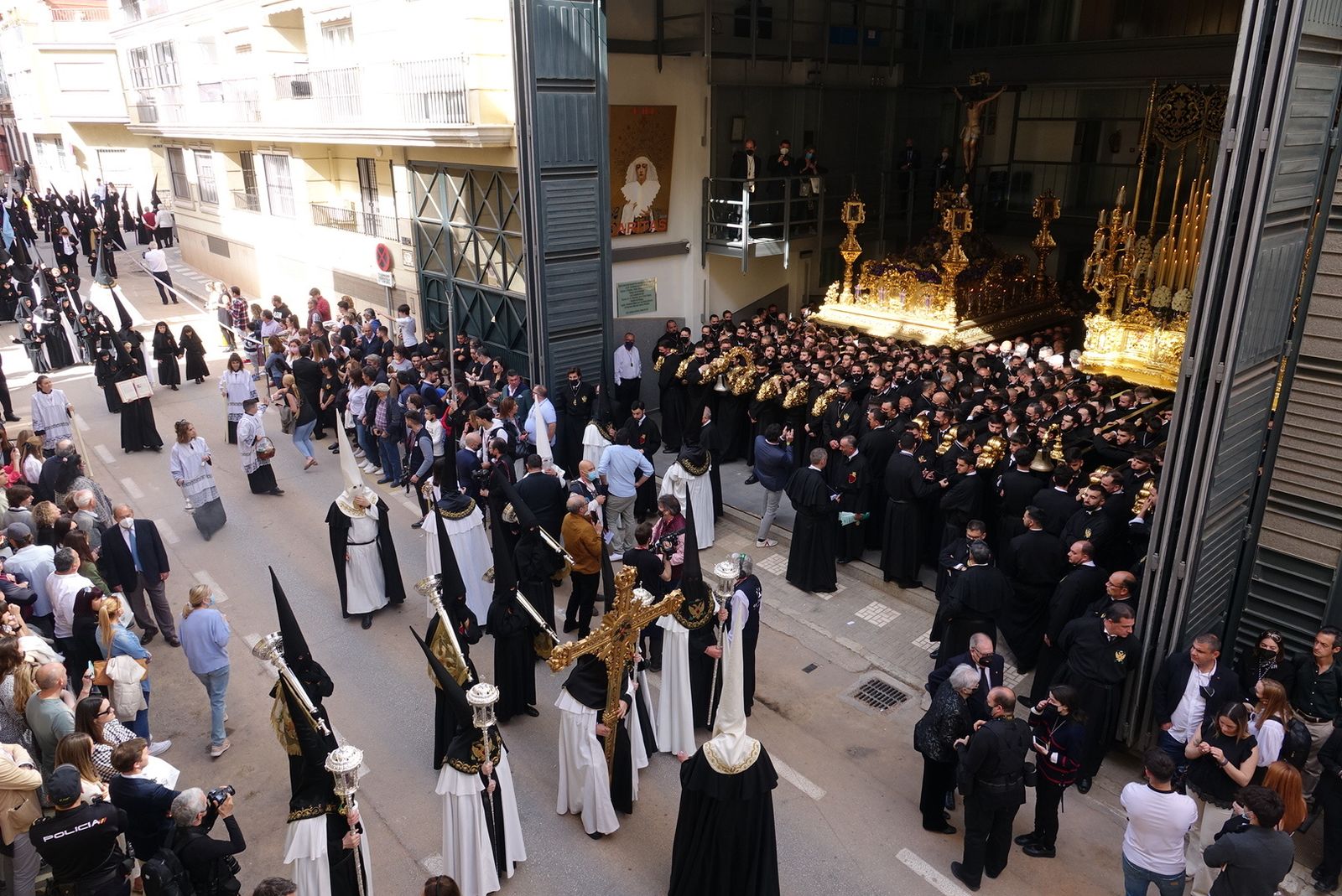 Las fotos de la cofradía del Amor, en el Viernes Santo de Málaga