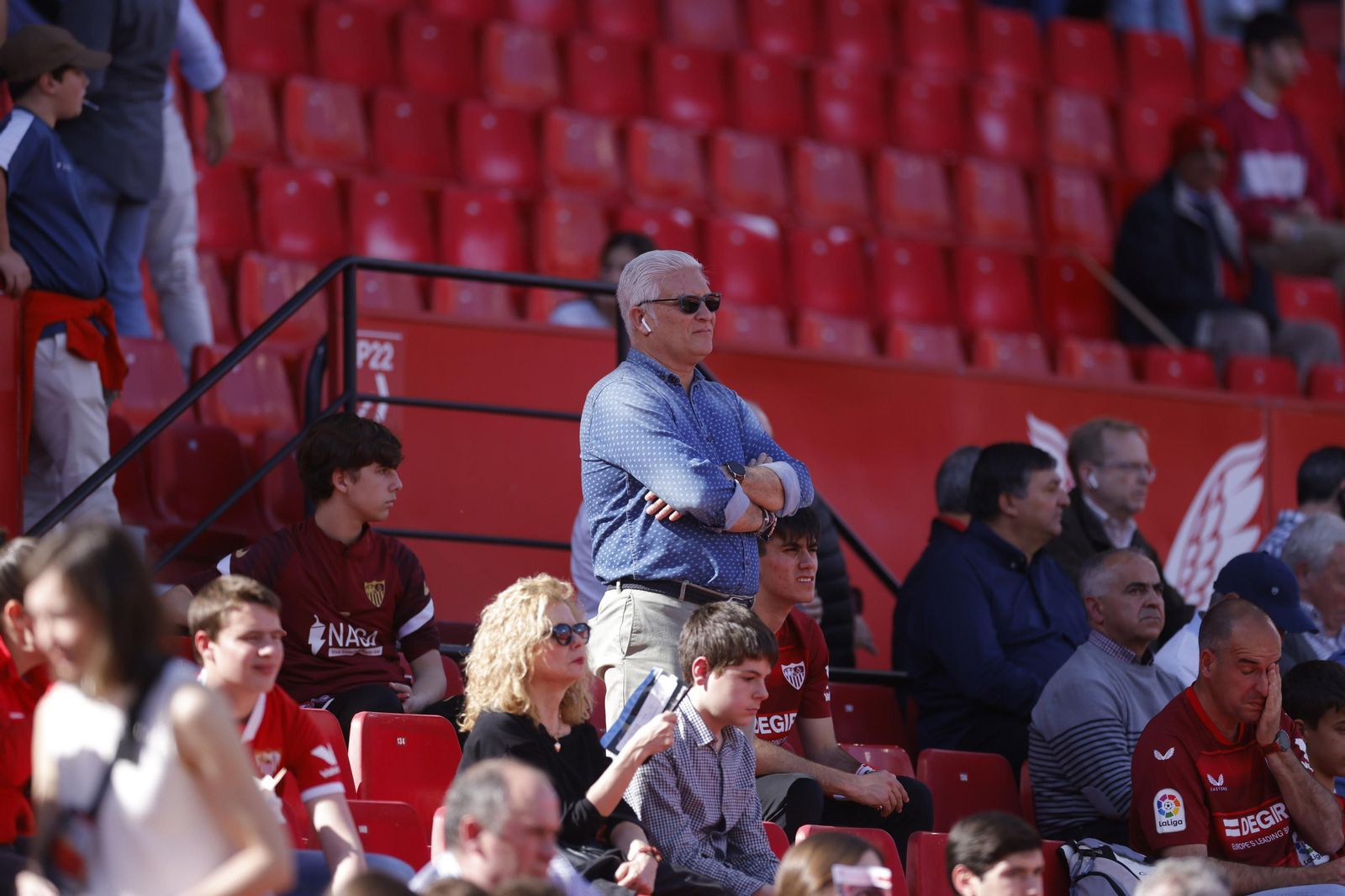 Búscate en las fotos del Sevilla-Almería