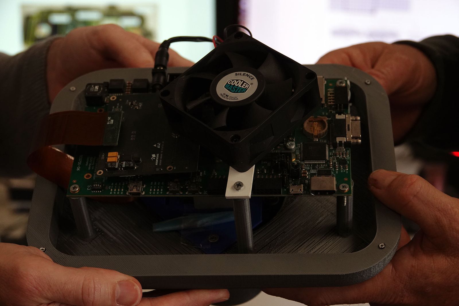 Investigadores de la UMA diseñan un sistema que detecta imágenes de iris a dos metros en movimiento