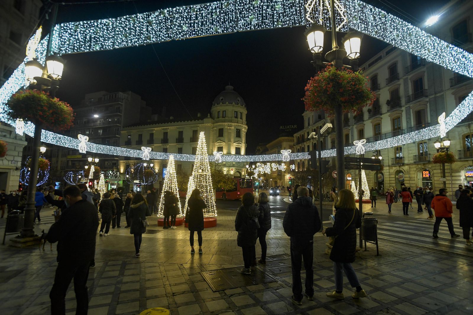 Seguridad en Granada para el puente y la Navidad: control de accesos y vigilancia de aglomeraciones y ocio
