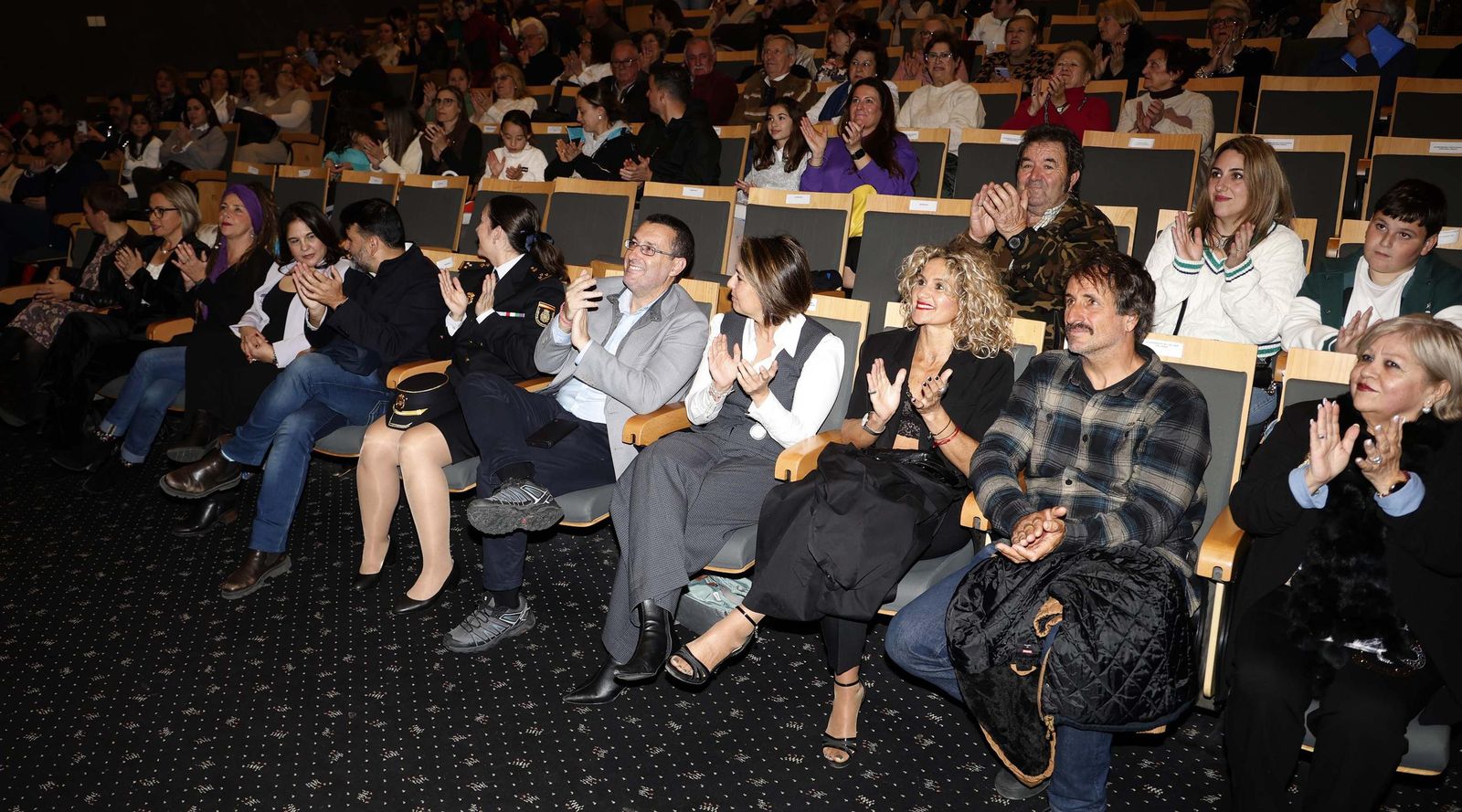 Las fotos de la entrega de los Premios a la Mujer Linense 2025