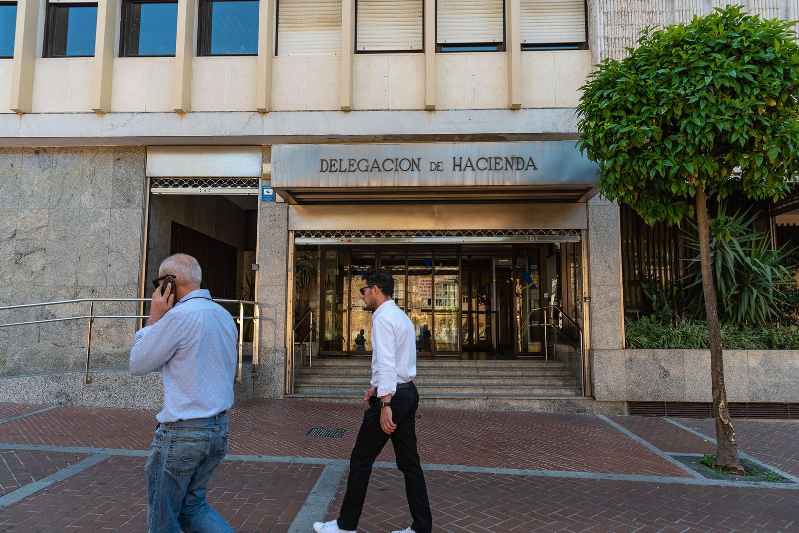 Edificio central de la Agencia Tributaria en la capital onubense.