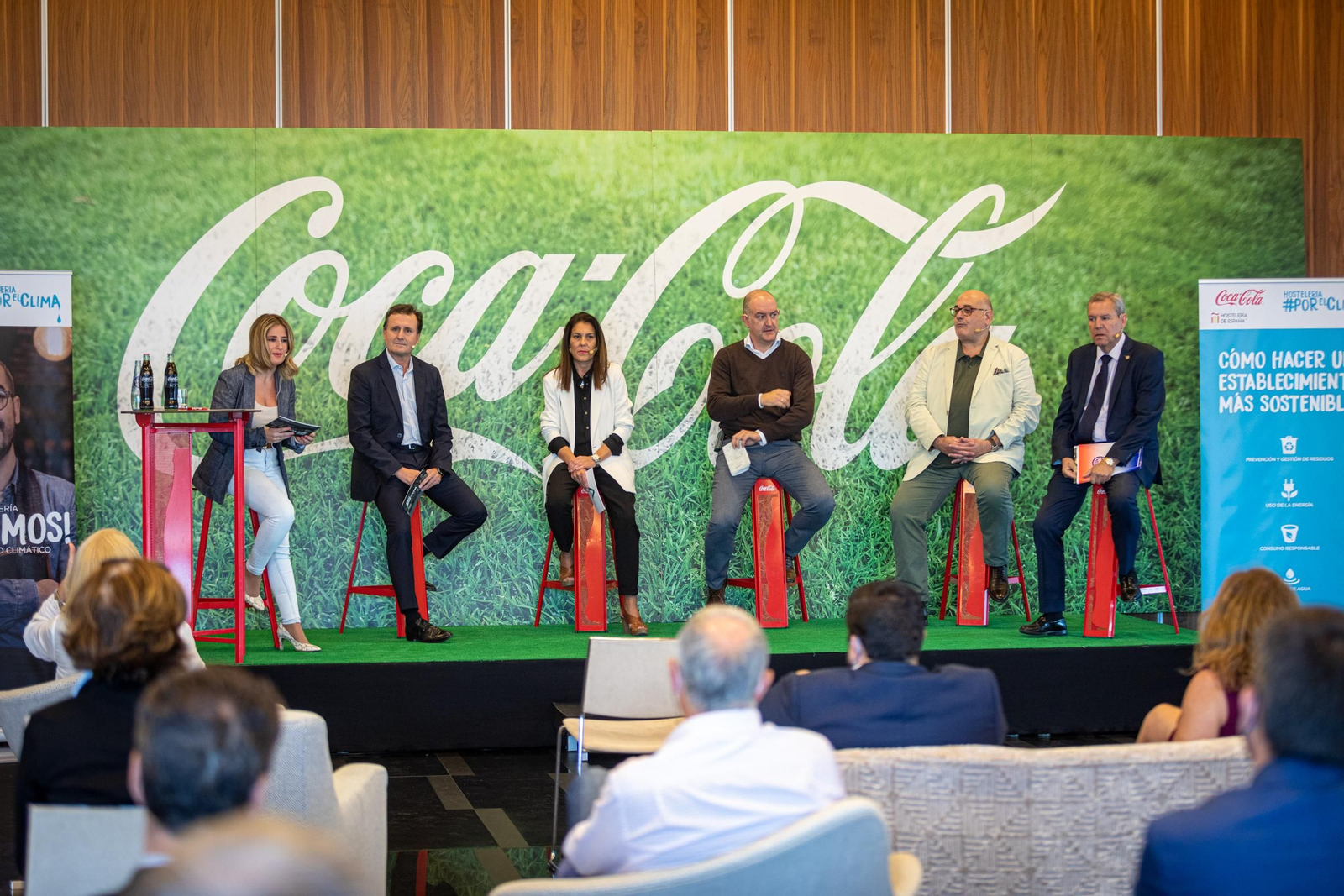 Los participantes en la presentación de la campaña, con Antonio de María (Horeca), el primero de la derecha.