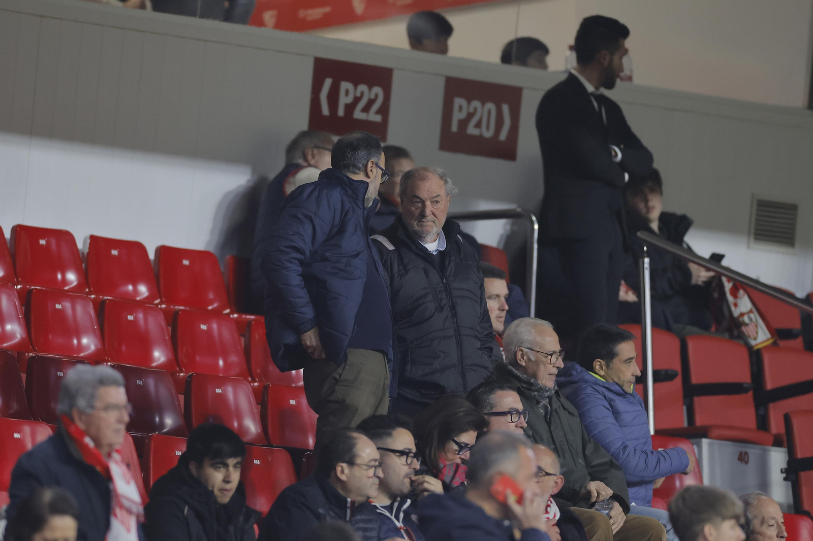 Búscate en las fotos del Sevilla-Alavés