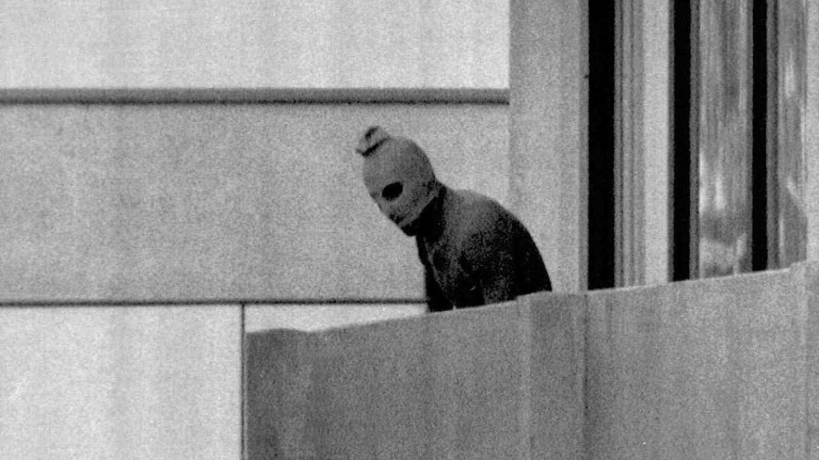 Un terrorista de 'Septiembre Negro', el día del secuestro de los 11 atletas israelíes en Munich 72.