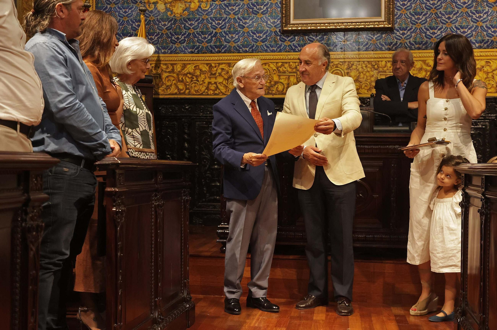 Fotos del acto de reconocimiento a Crescencio Torés en el Ayuntamiento de Algeciras
