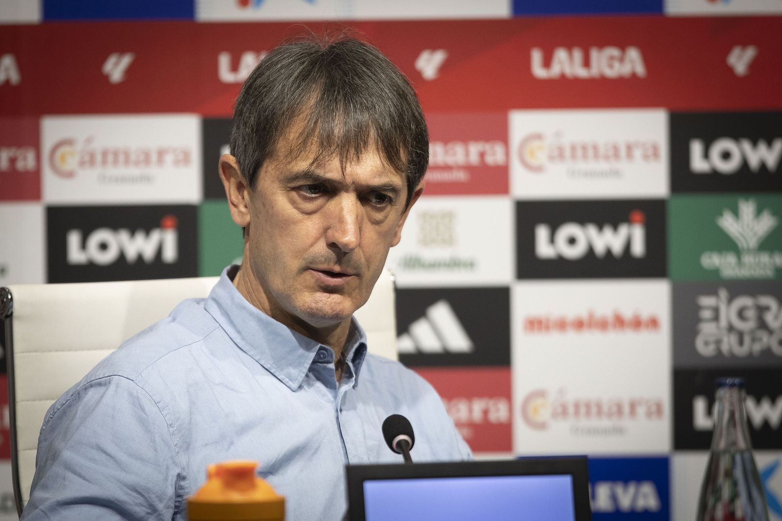 Pacheta en rueda de prensa.