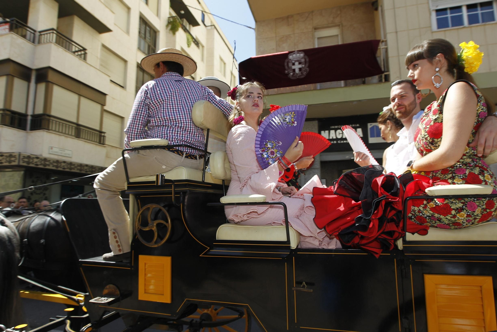 Fotogalería ofrenda floral a la Virgen del Mar. Feria de Almería 2019