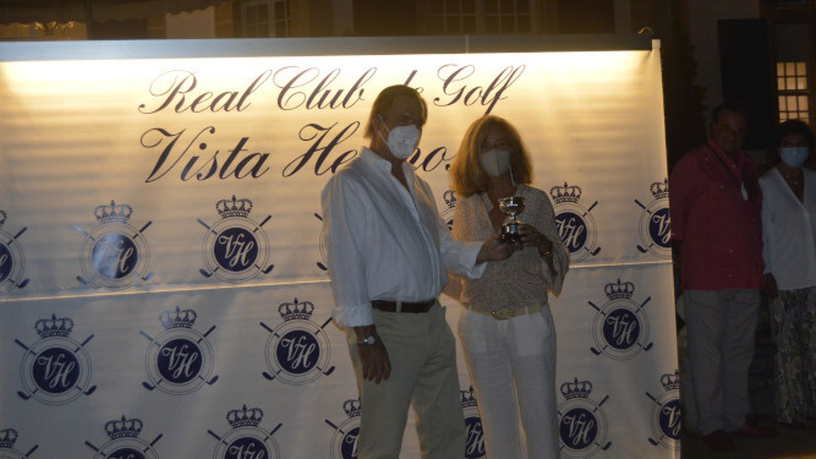 El marqués de Domecq, durante la  entrega de un premio de Croquet a Reyes Pacheco.