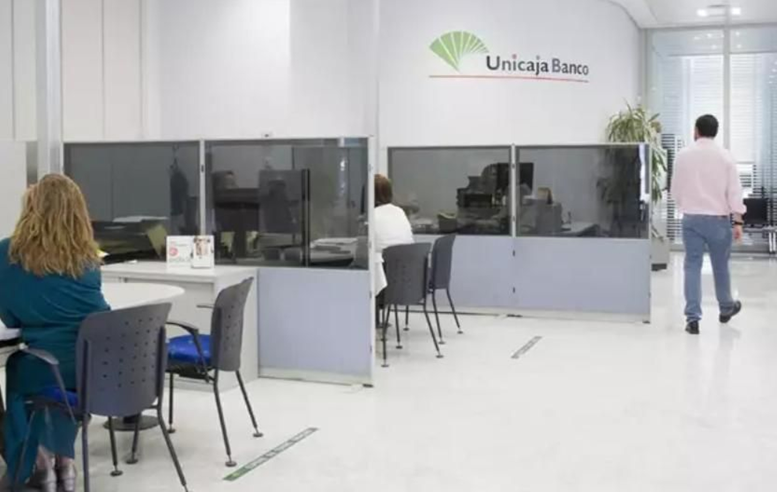 Una oficina de Unicaja Banco