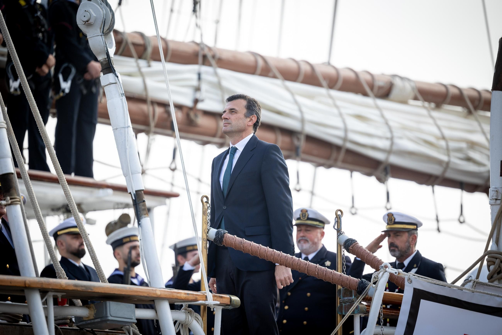 Imágenes de la despedida del 'Elcano' desde Cádiz con la Princesa Leonor como guardiamarina Imágenes de la despedida del 'Elcano' desde Cádiz con la Princesa Leonor como guardiamarina