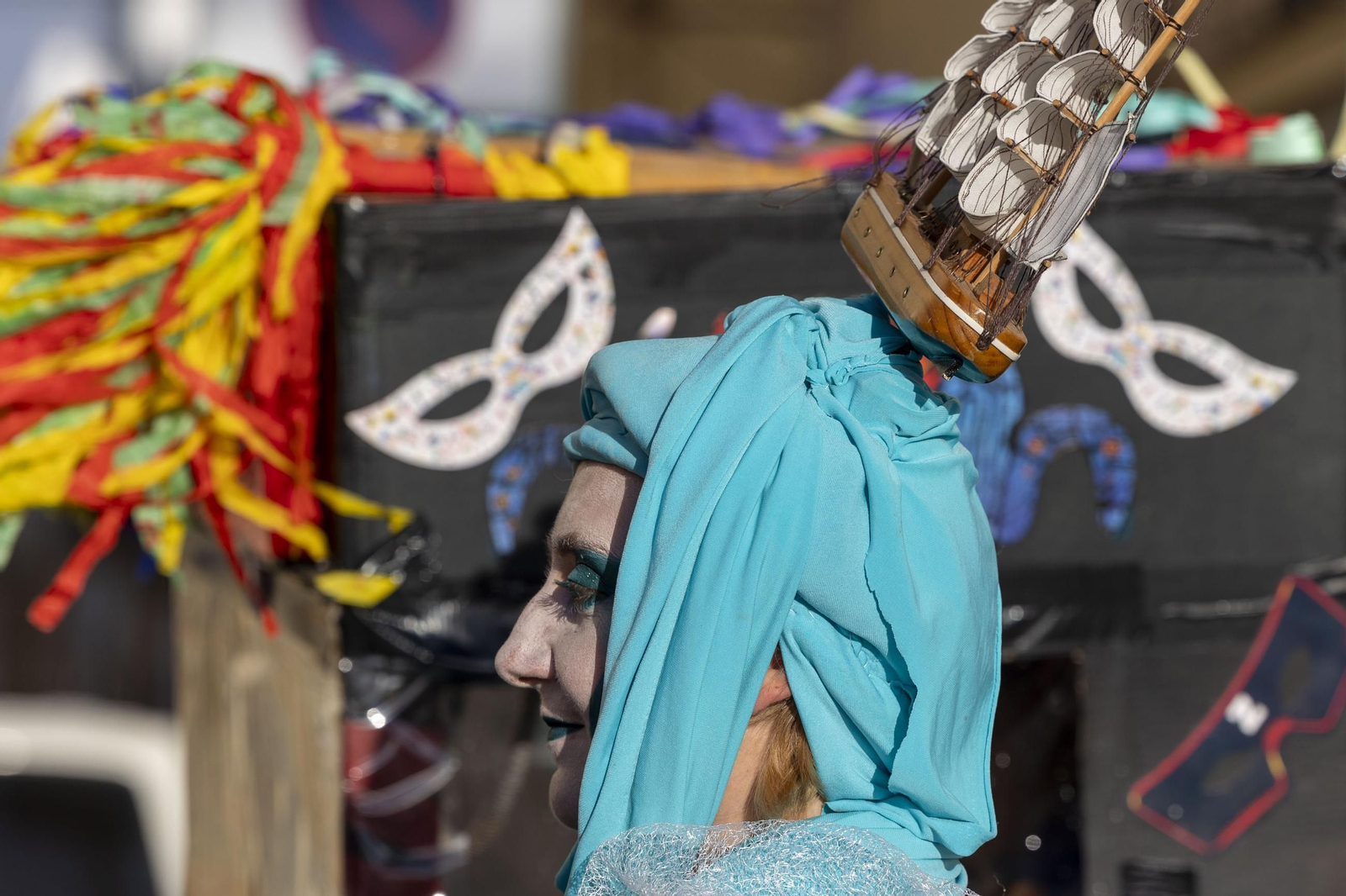 Las imágenes de la Cabalgata del Humor del Carnaval de Cádiz 2025