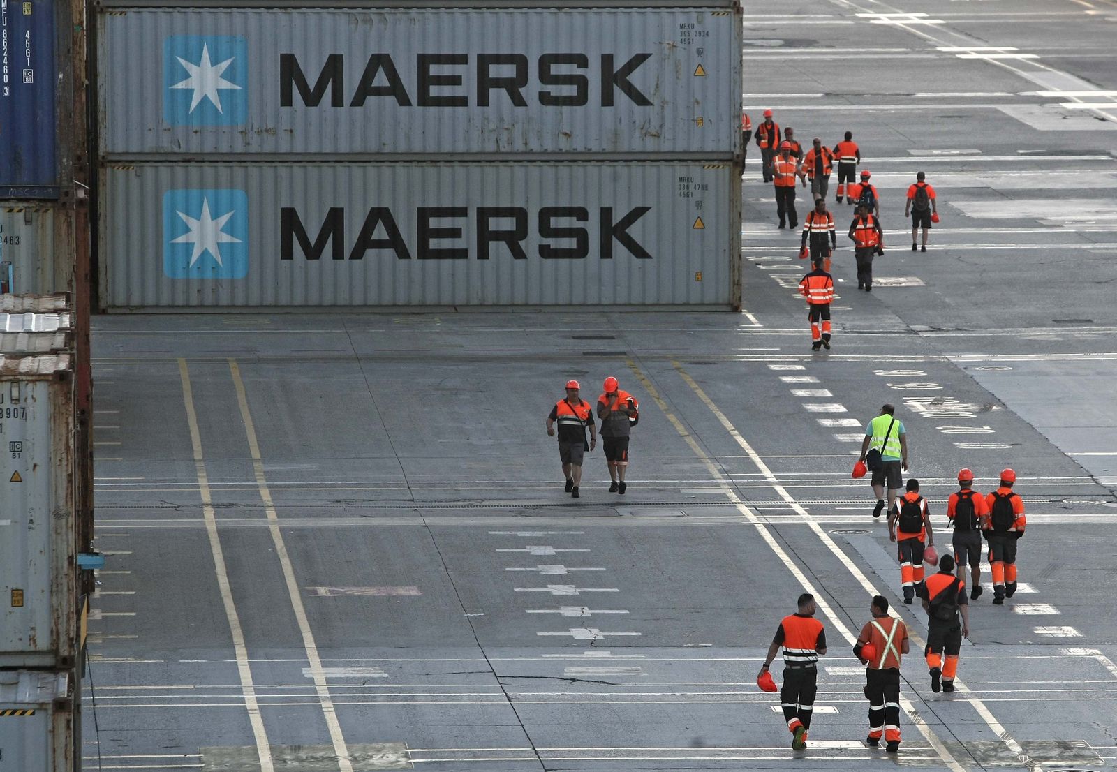 Estibadores del puerto de Algeciras durante la jornada de huelga del pasado miércoles.
