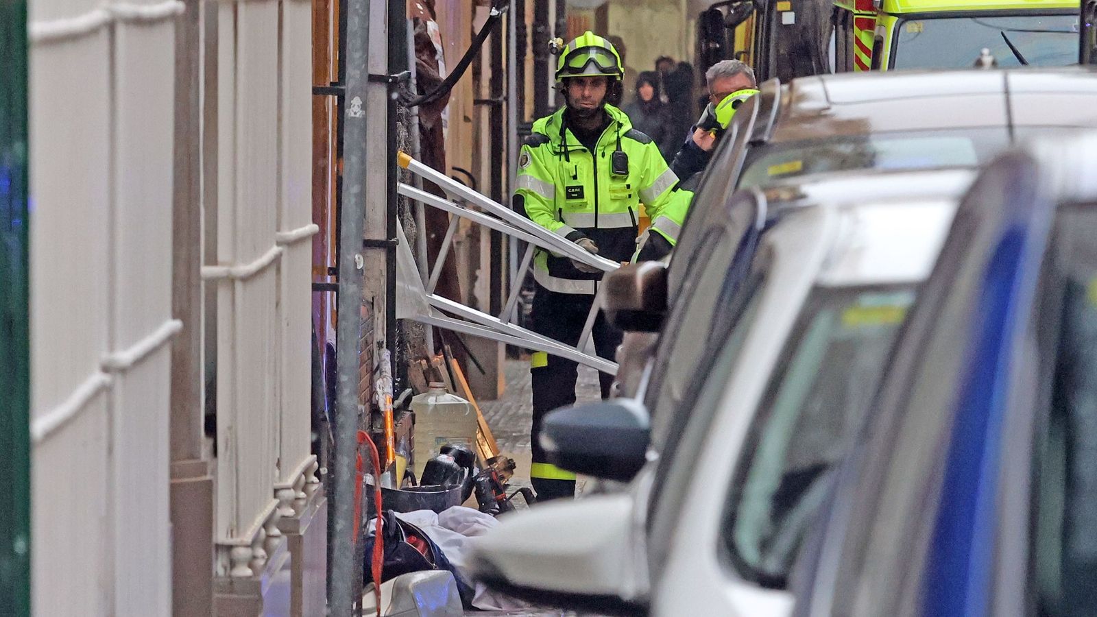 Imágenes del derrumbe en una casa okupada en Jerez