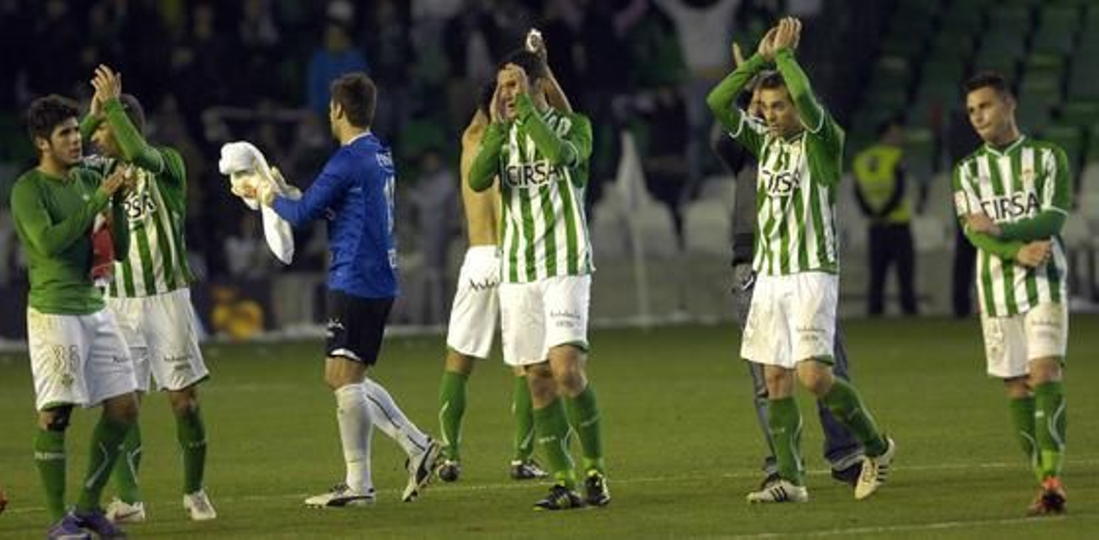Betis y Sevilla empatan en el Benito Villamarín (1-1). / Manuel Gómez