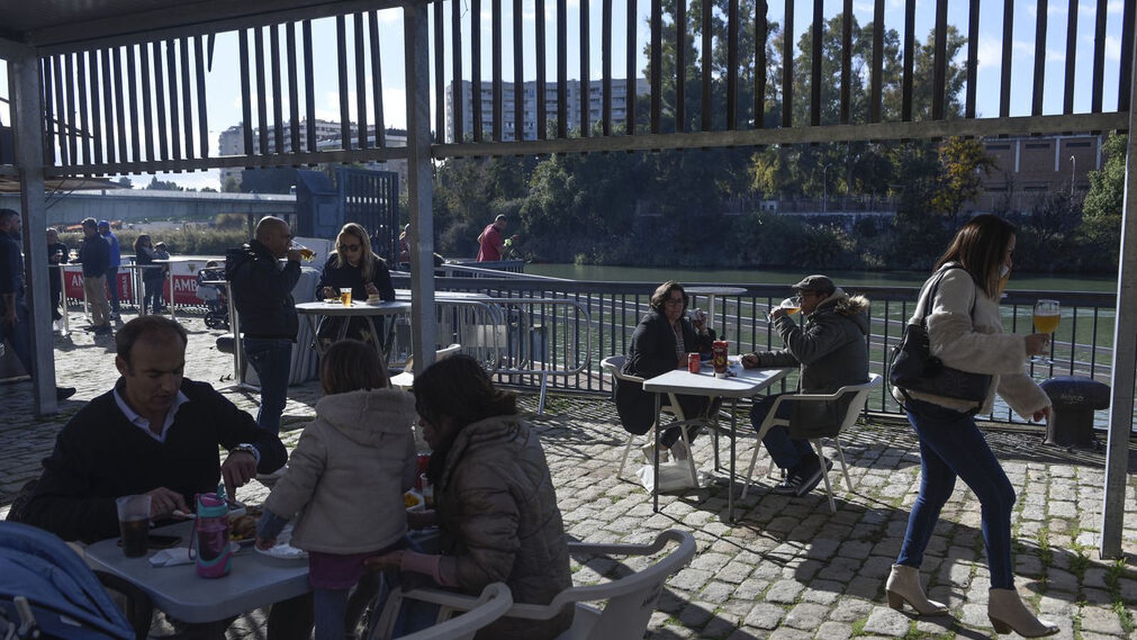 Jornada para desayunar al sol en Sevilla.