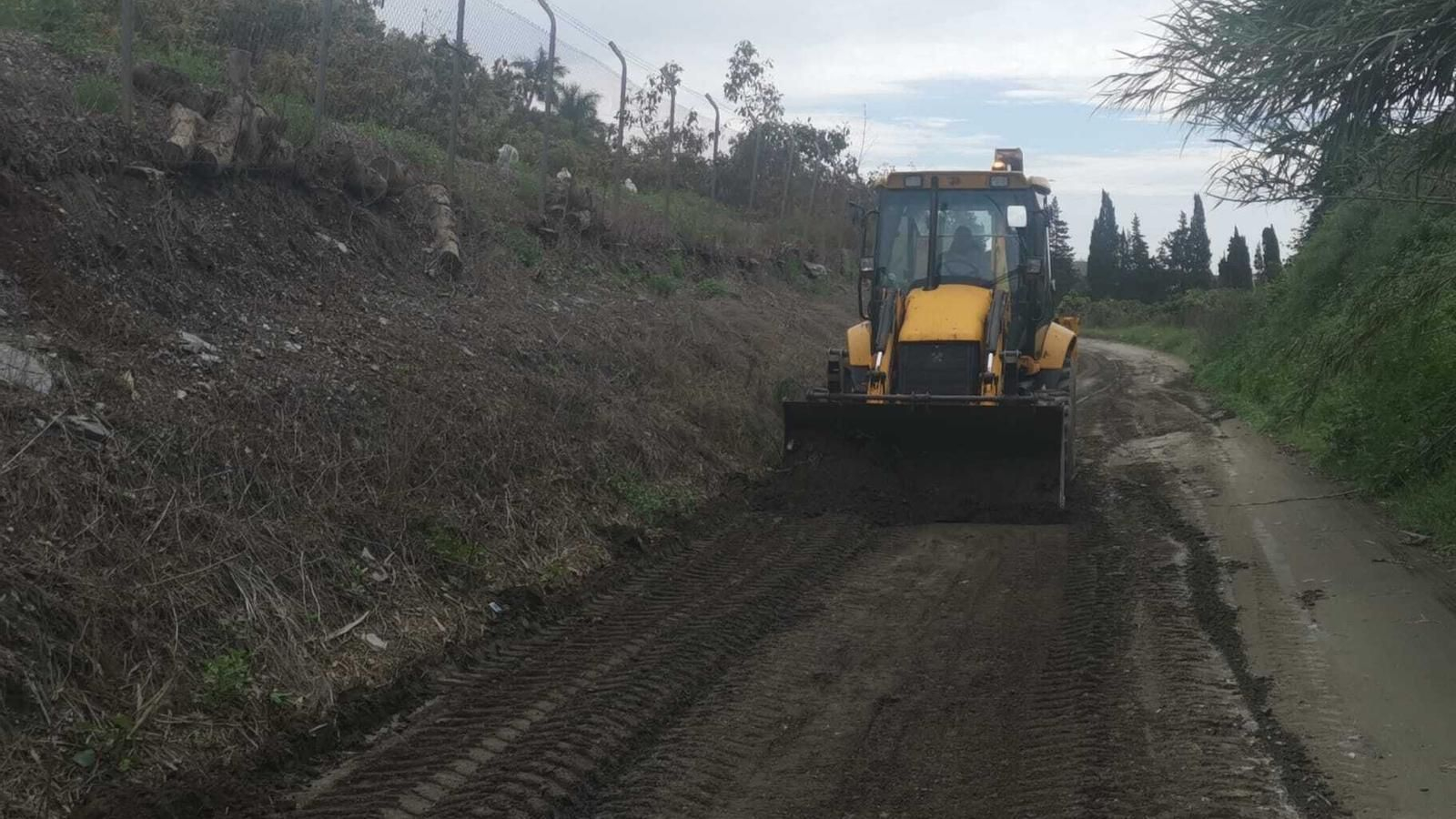 Vélez-Málaga destina 90.000 euros en el arreglo de caminos rurales Vélez-Málaga destina 90.000 euros en el arreglo de caminos rurales