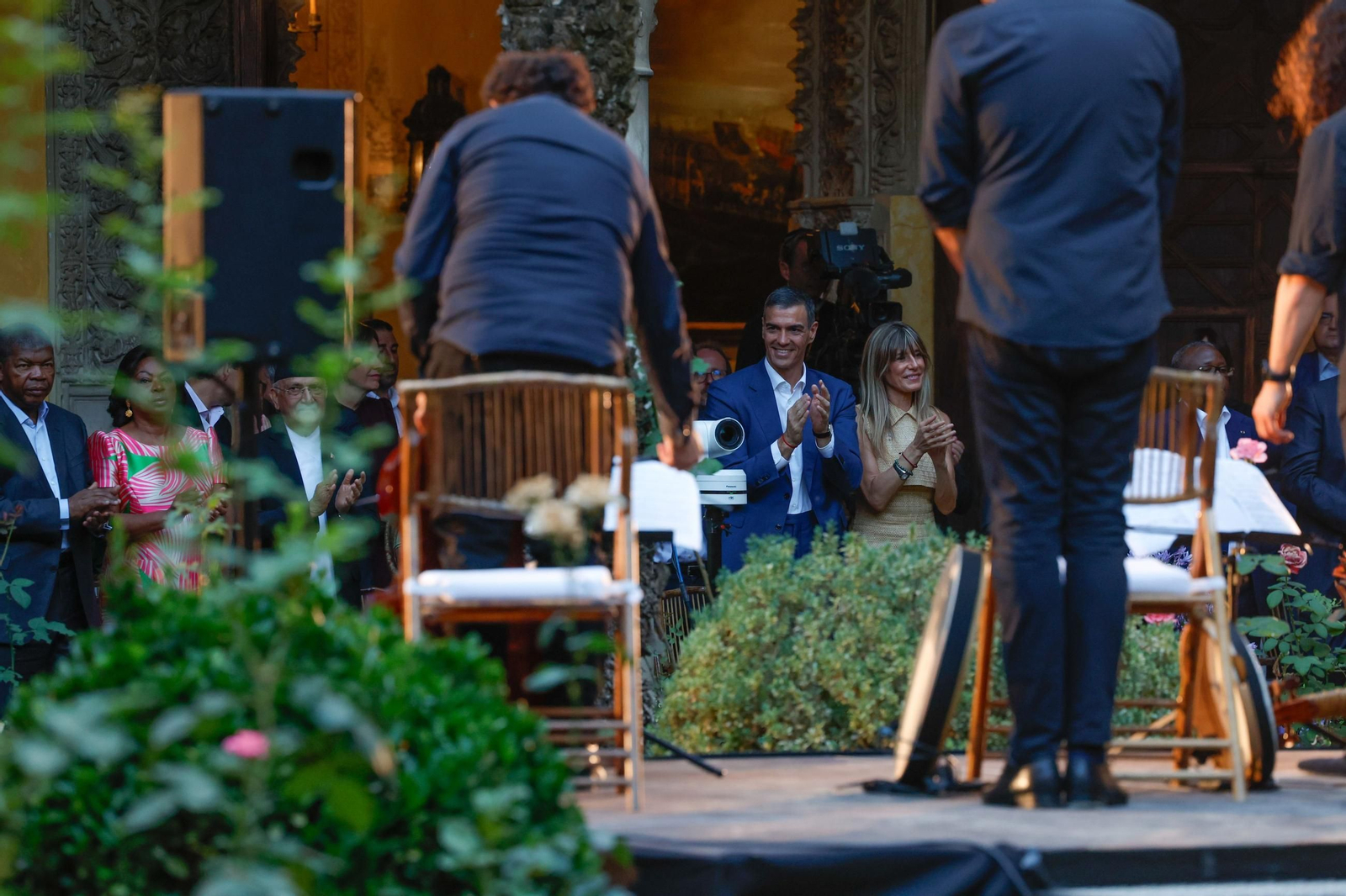 Las fotos de la cena de la cumbre de la ONU en el Palacio de las Dueñas de Sevilla