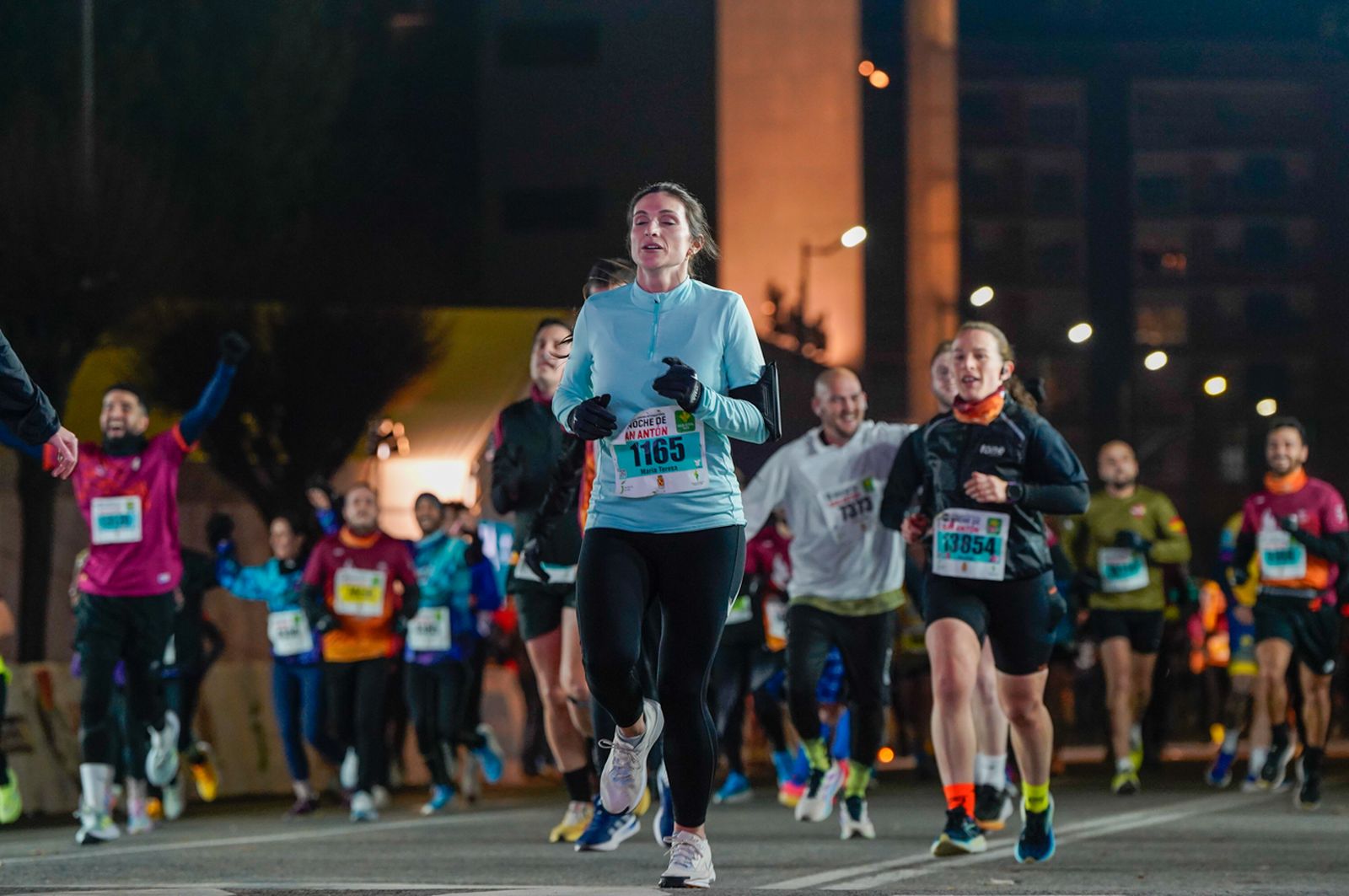 En imágenes: búscate en tu llegada a meta de la Carrera de San Antón 2026 (15)
