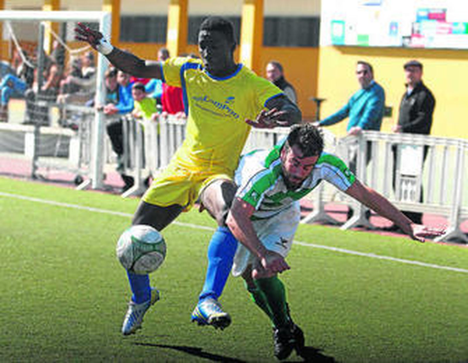 Abdoulaye anotó el tanto del Aljaraque en San Fernando en el día de ayer.