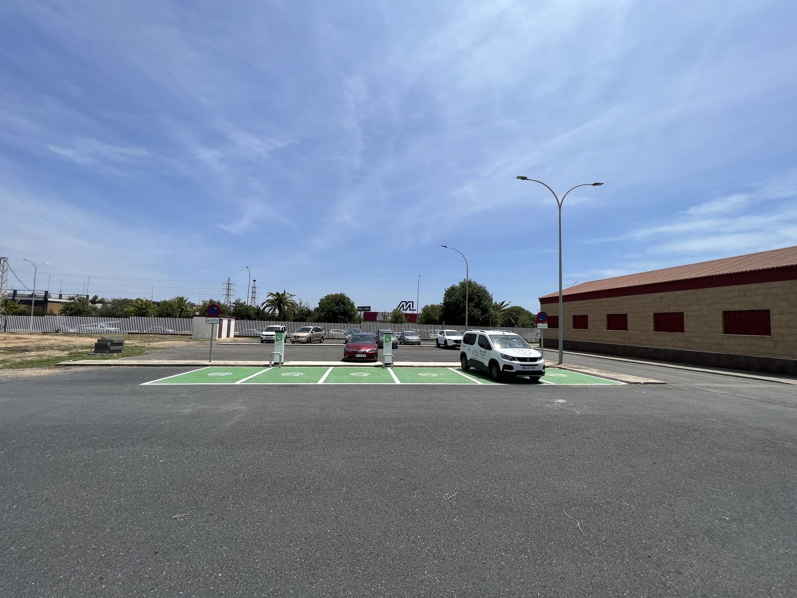 Así quedará el Campus del Carmen de la Universidad de Huelva tras la instalación de las placas solares