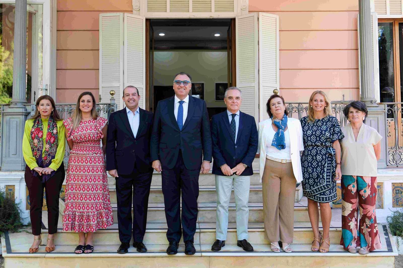Foto de familia de la presentación del TIS2025