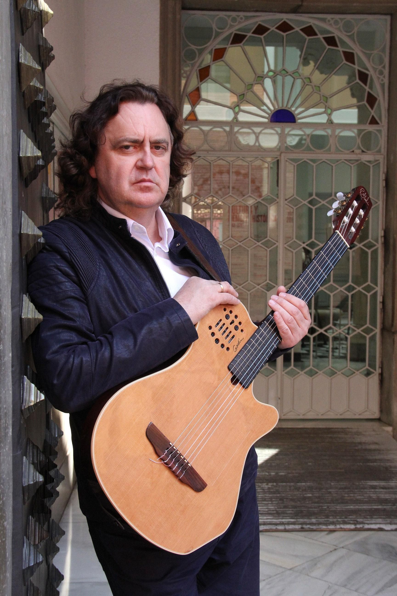 Retrato del músico Paco Damas.