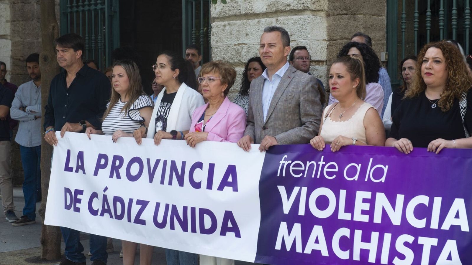 Concentración en la Diputación por el asesinato machista.