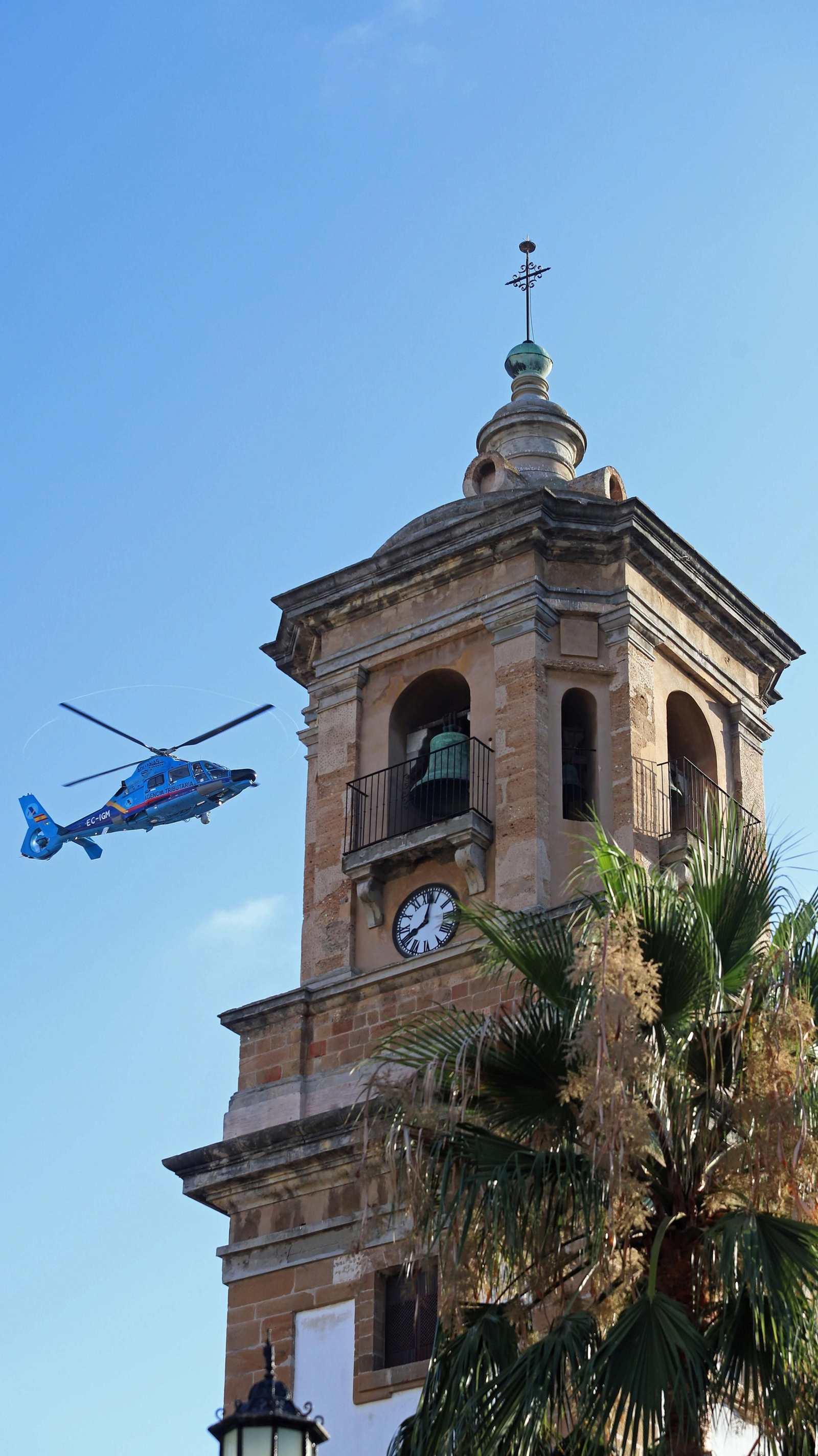 Fotos de la concentración en homenaje a José Luis Domínguez Iborra en Algeciras