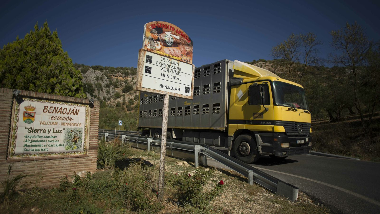 Entrada del municipio de Benaoján.