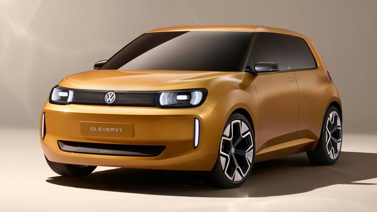 Como el ID. 2all, el coche que se fabricará en Portugal se basa en la nueva plataforma modular de propulsión eléctrica de Volkswagen: la MEB con tracción delantera.