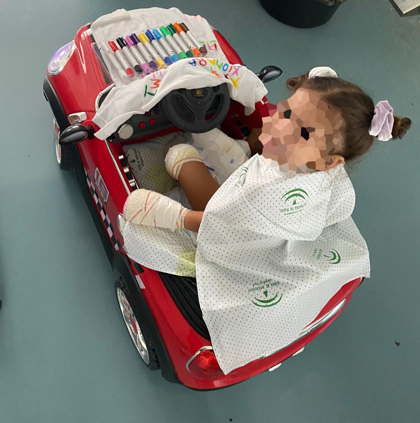 Carlota, en el Hospital Materno Infantil de Málaga.