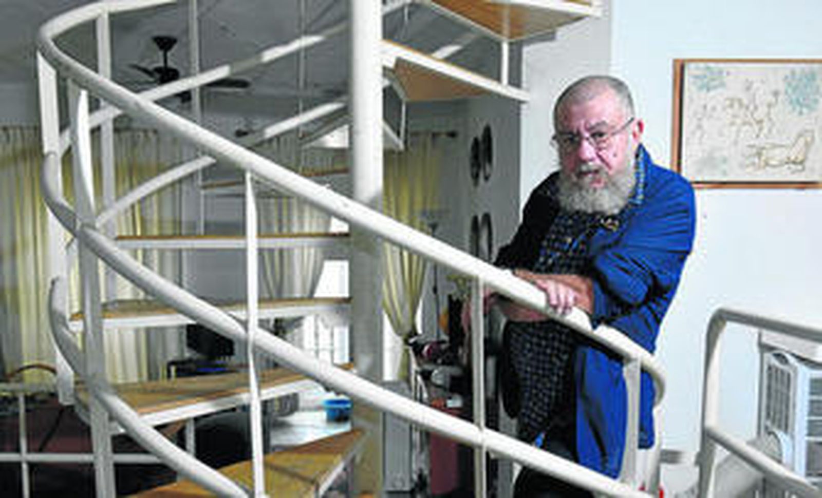 Guillermo Pérez Villalta, en su domicilio del centro de Sevilla.