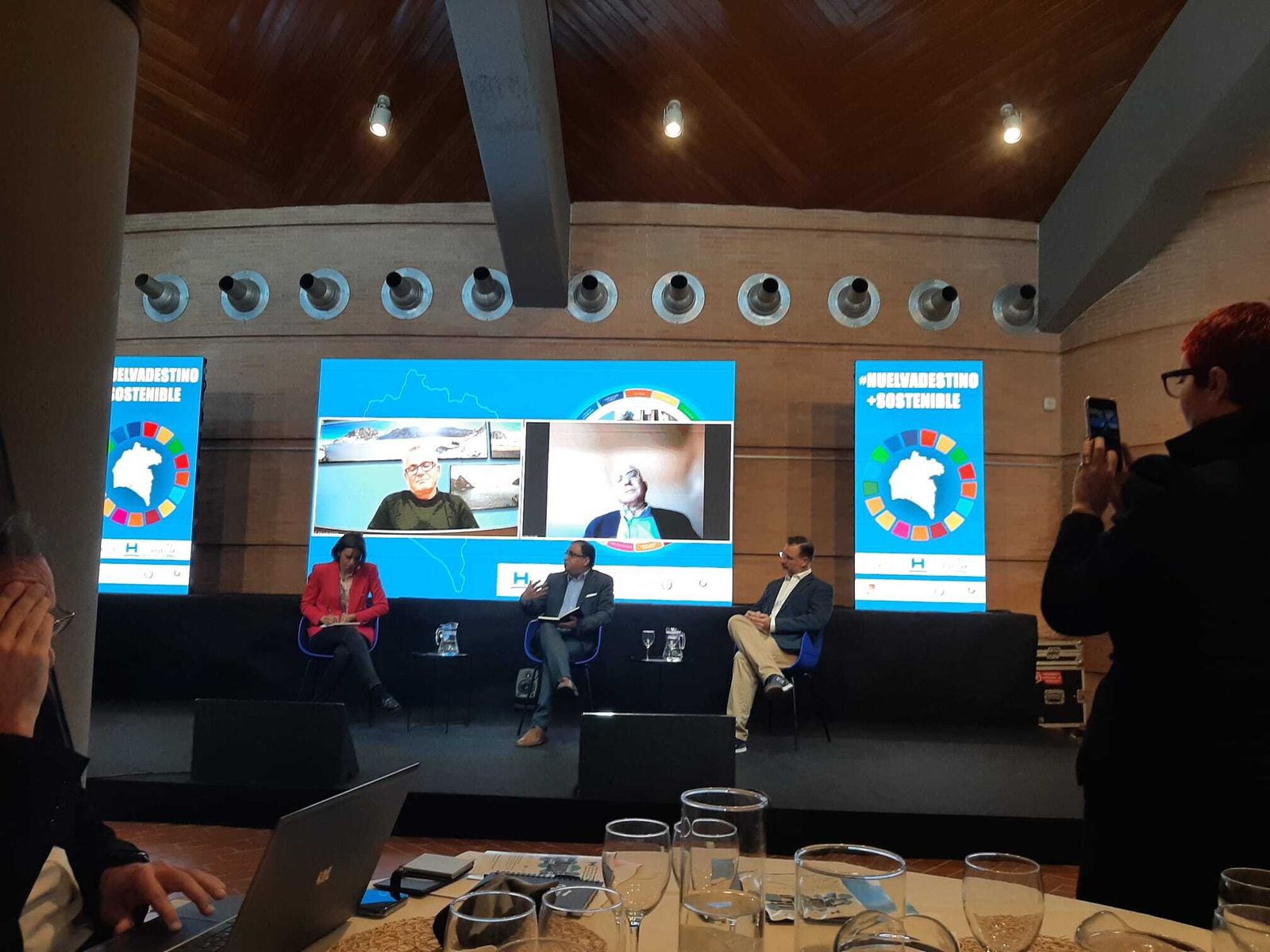 Foro para reflexionar sobre destinos, turismo y sostenibilidad.