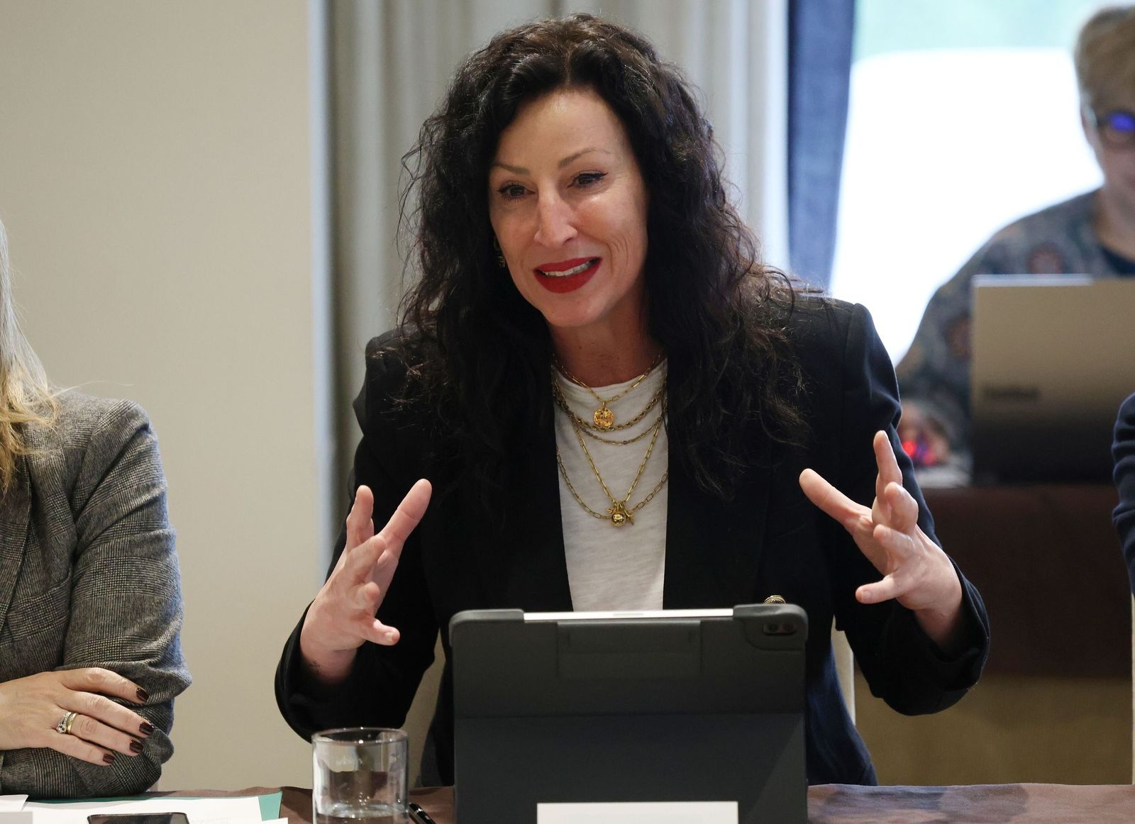 El 'Foro de las ciudades', organizado por el Grupo Joly en Antequera, en imágenes