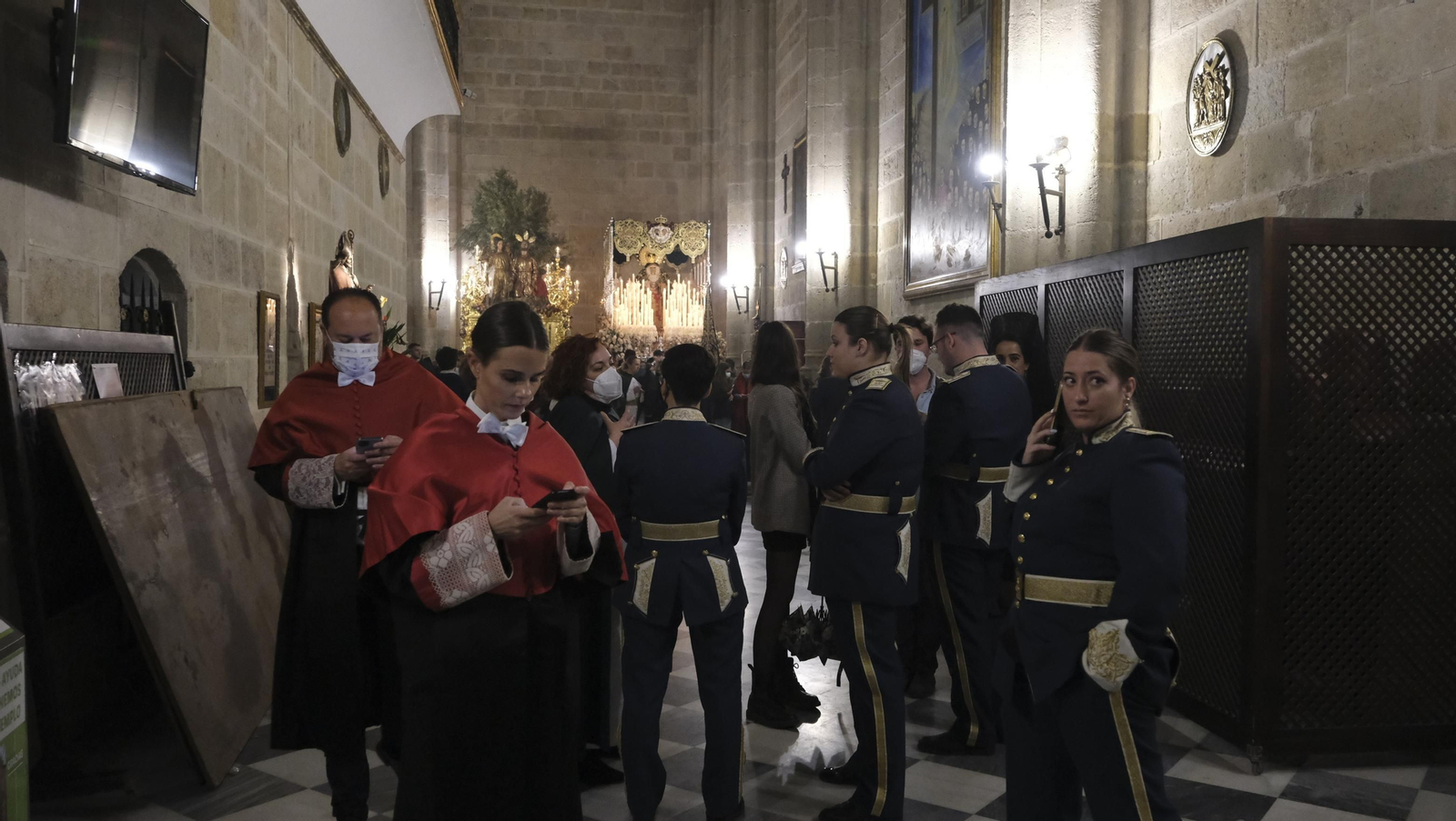Procesión de Estudiantes en Almería, en imágenes.