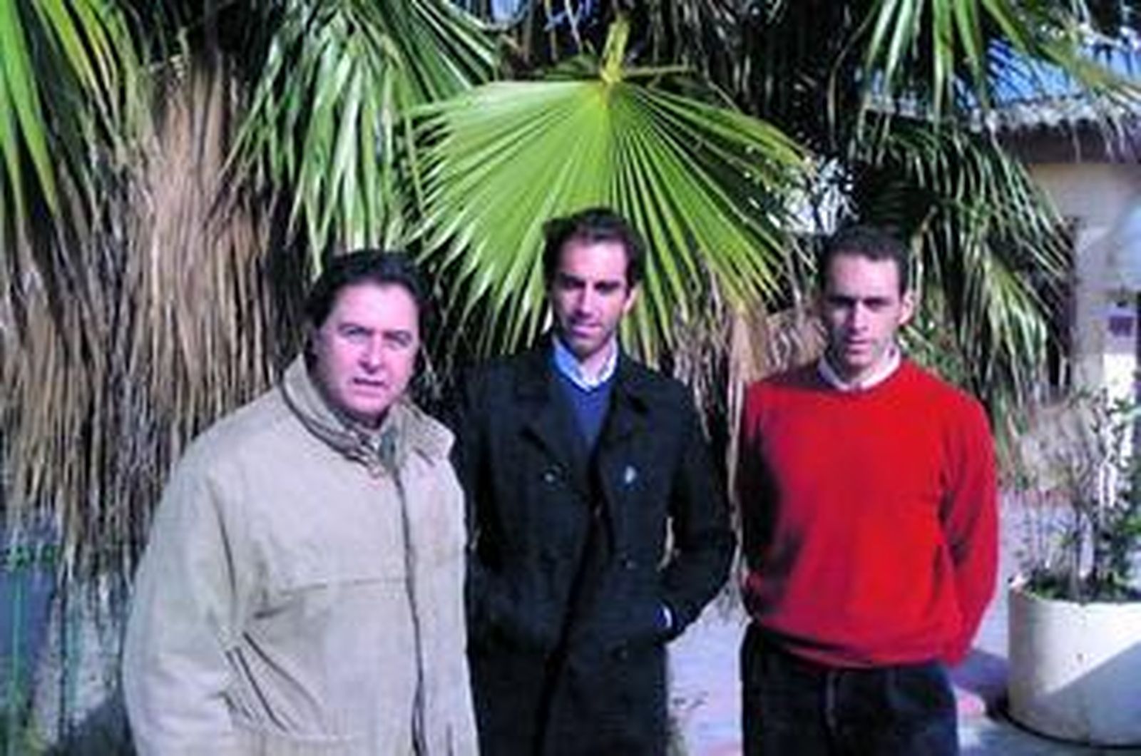 Tomás Campuzano, Salvador Cortés y Luis Mariscal, en la finca de José Luis Pereda, antes del 'primer' tentadero.