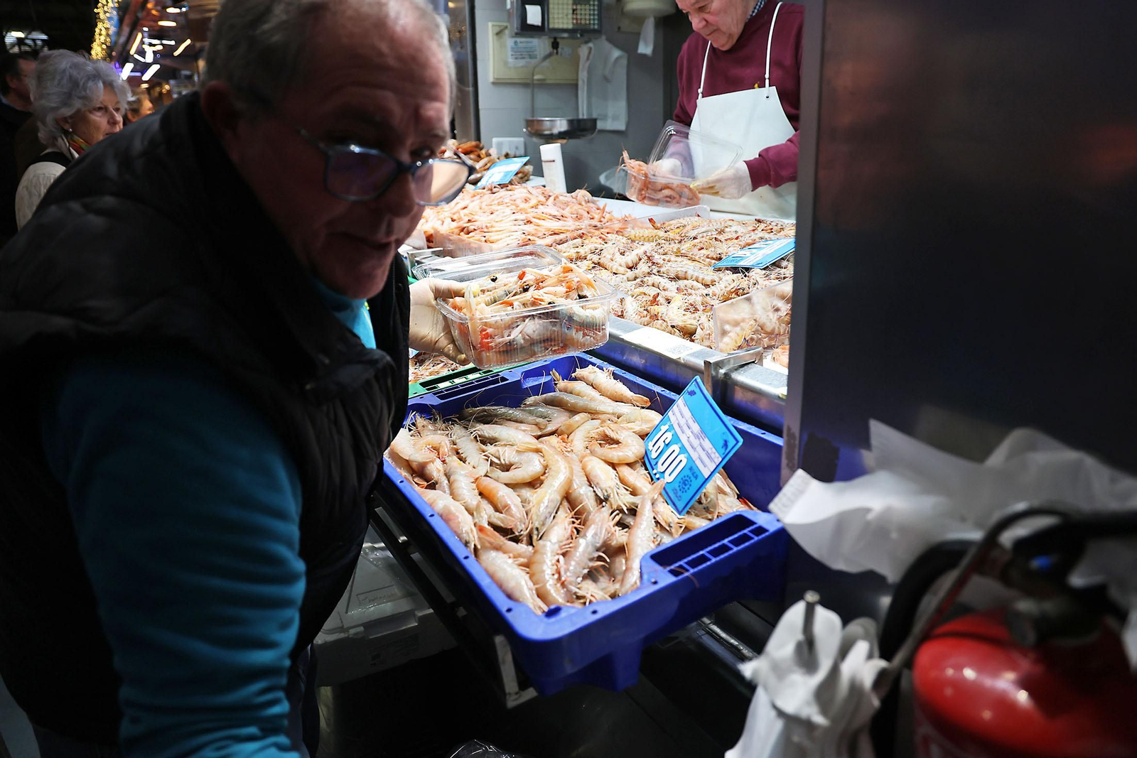 Ambientazo en el Mercado del Carmen para ultimar compras de Navidad