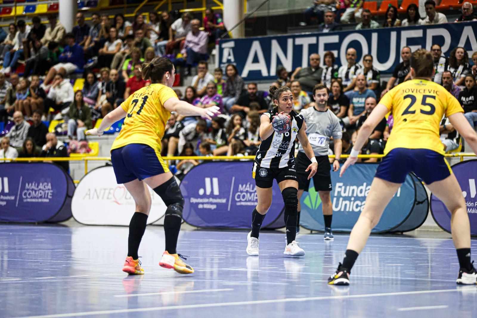 Las fotos del Costa del Sol - Pontinia de la EHF Cup
