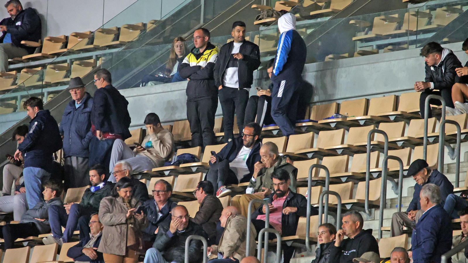Búscate en el Xerez DFC - Ceuta B en el Municipal de Chapín en Jerez