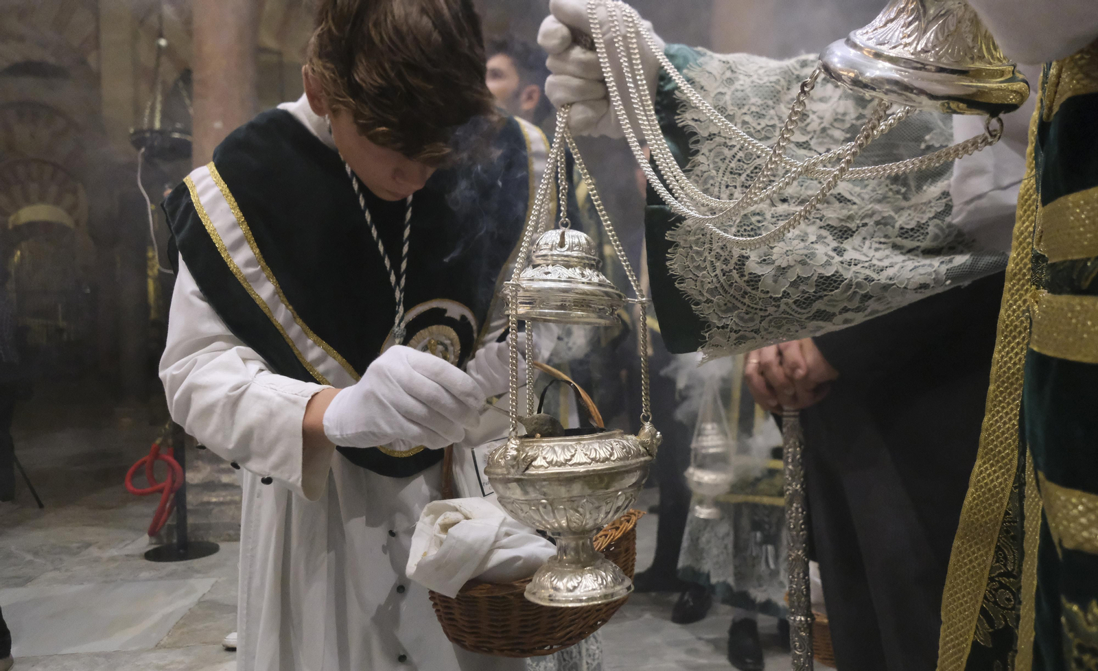 La procesión de la Virgen de la Paz tras su coronación pontificia en Córdoba, en imágenes