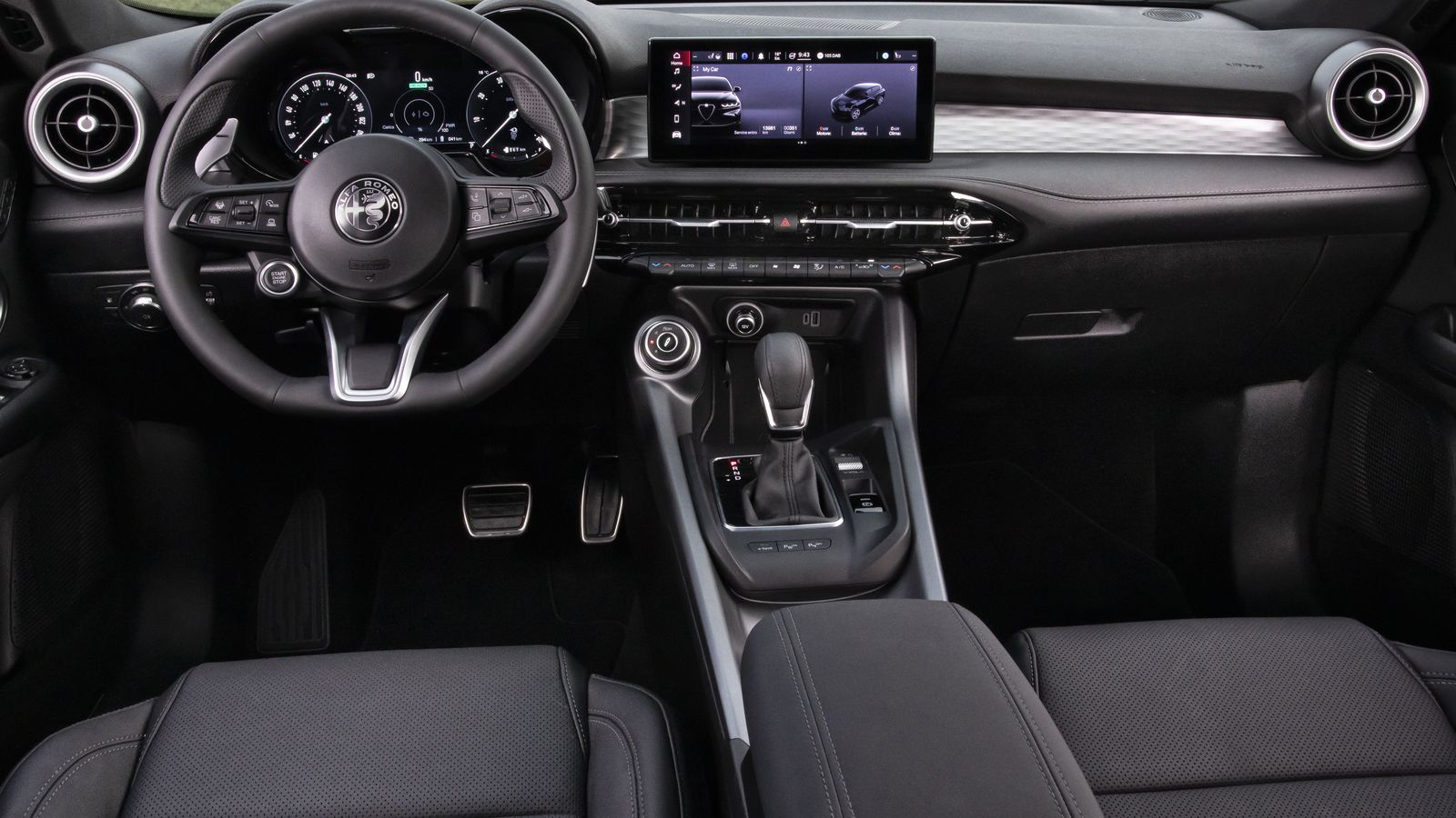 El selector del Tonale Plug-in Hybrid Q4 incluye el logotipo del electrobiscione que cambia de color según el estado del motor eléctrico: apagado, encendido o cargando.