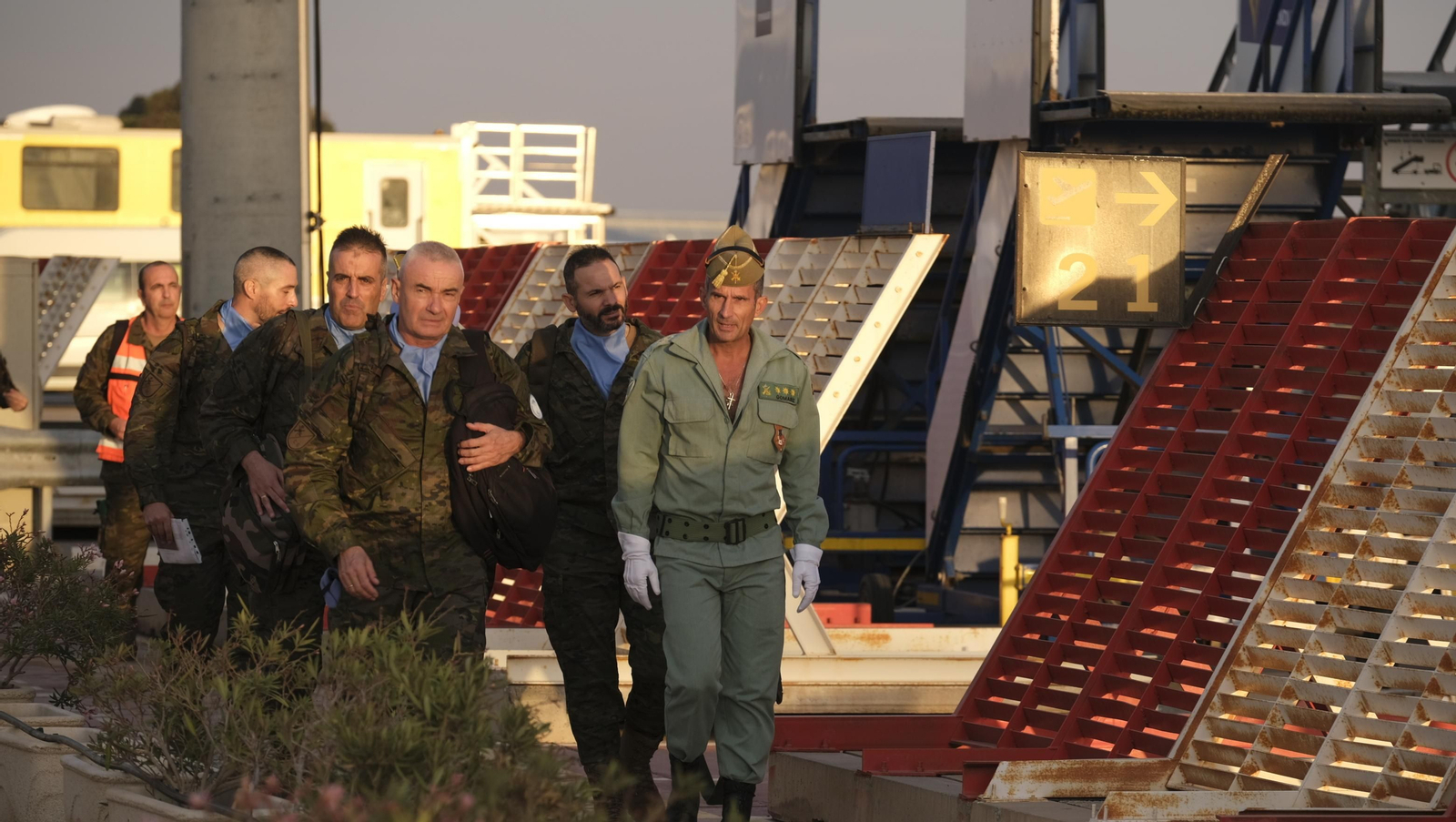 Imágenes de la salida del segundo contingente de La Legión con destino el Líbano