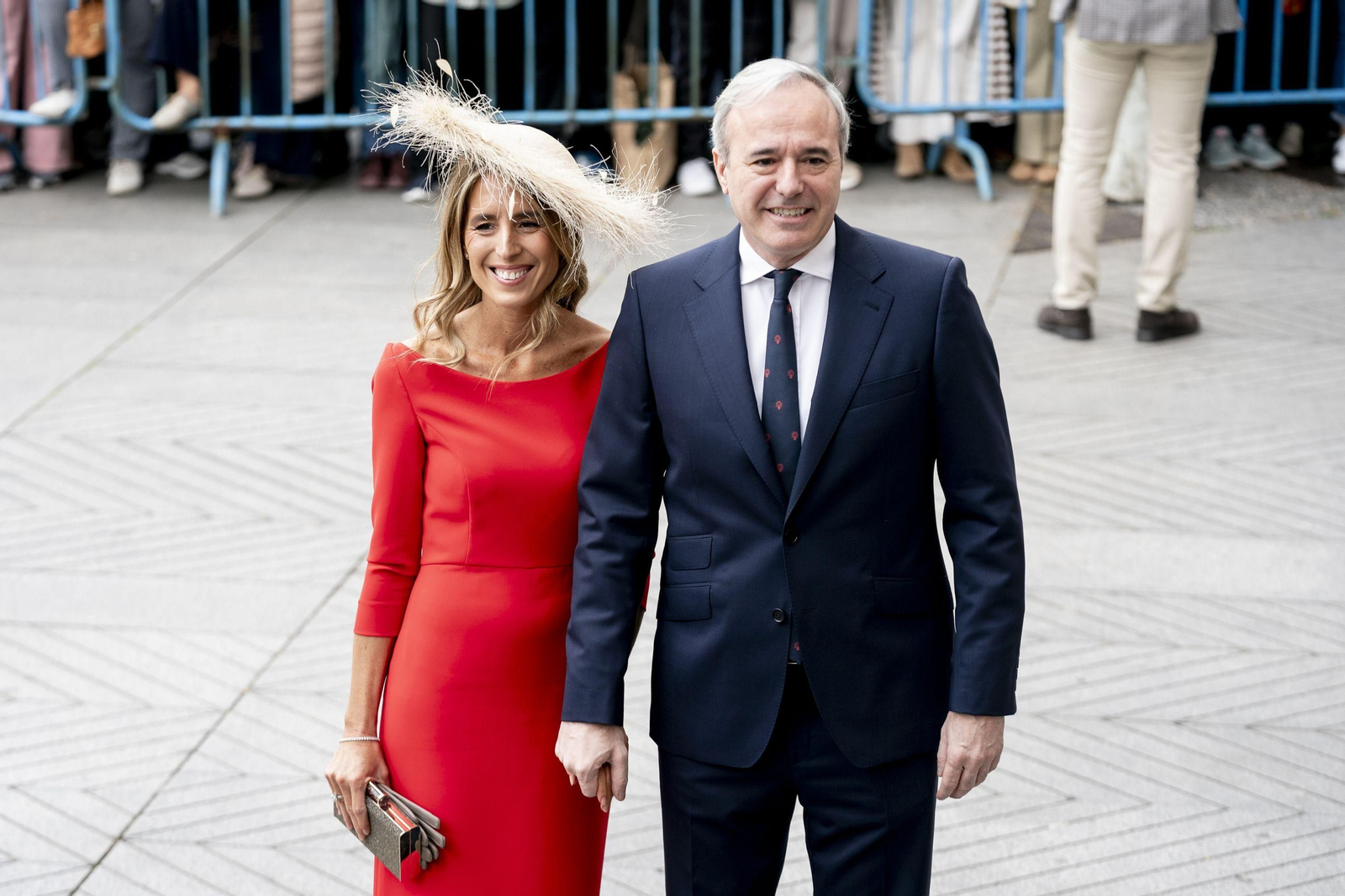 El presidente aragonés, Jorge Azcón, y su esposa