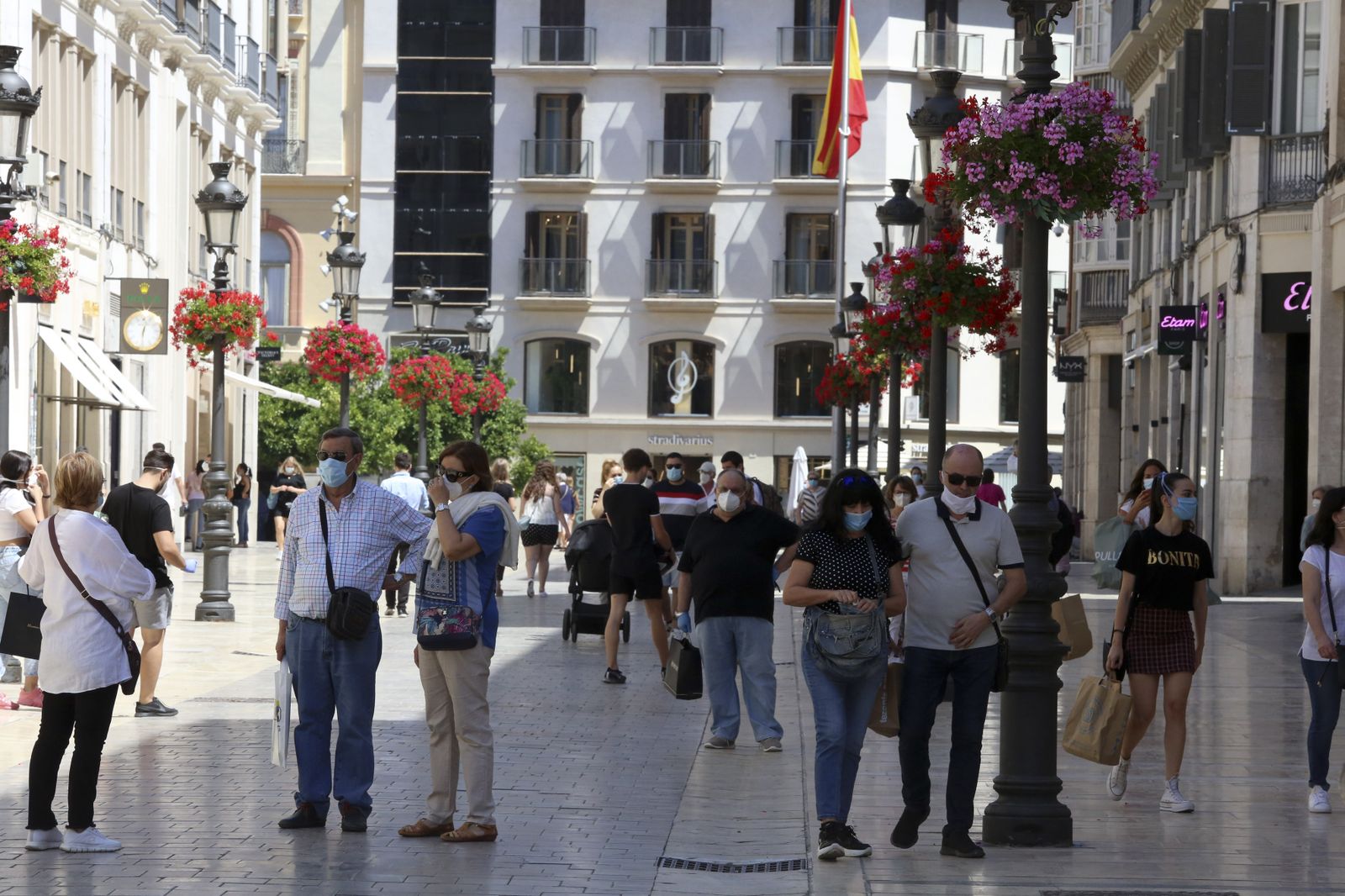 Las fotos del centro de Málaga, de vuelta a la vida con la desescalada