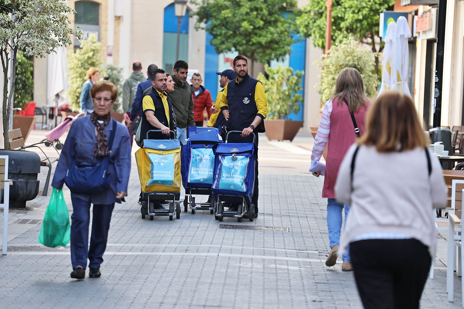 Imágenes del lunes 6 de mayo en Huelva