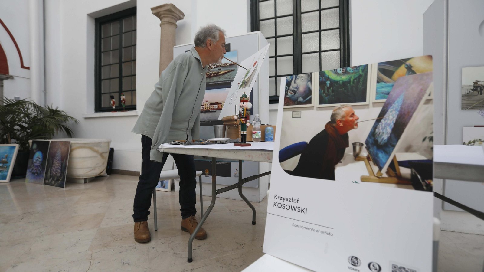 Las fotos del taller de pintura del artista Krzysztof Kosowski